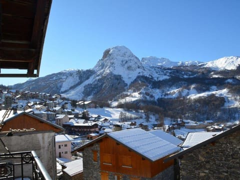 Chalet rénové 3 chambres, charme, WiFi gratuit, proximité pistes - FR-1-452-128 Chalet in St Martin Belleville