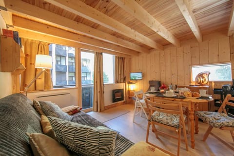 Résidence Grand Roc - Campanules 121 - Happy Rentals Condo in Chamonix