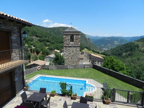 Facade/entrance, Balcony/Terrace, Swimming pool