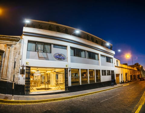 Property building, Facade/entrance