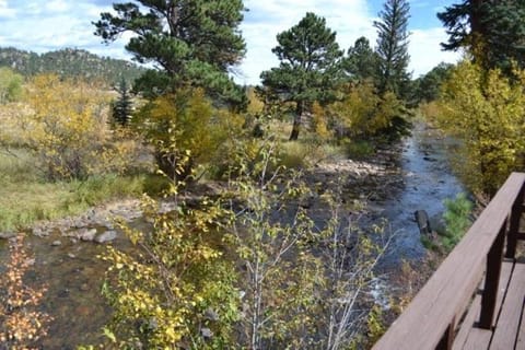 Murphy's Riverside Cottage Casa in Estes Park