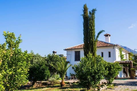 Cortijo Grazalema piscina 5 Hbts con baño AC Country House in Sierra de Cádiz