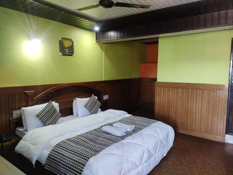 Hotel Deepraj, Kausani Hôtel in Uttarakhand