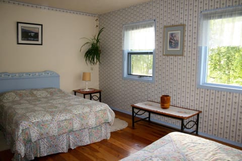 Dunphy's Bed and Breakfast Bed and Breakfast in Columbia-Shuswap A
