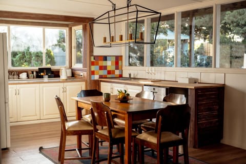 Dining area, kitchen