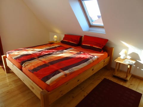 Bed, Bedroom