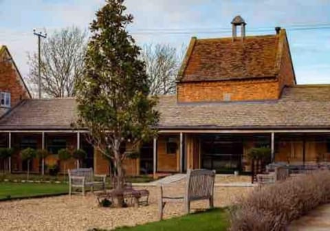 Dovecote House in Wychavon District