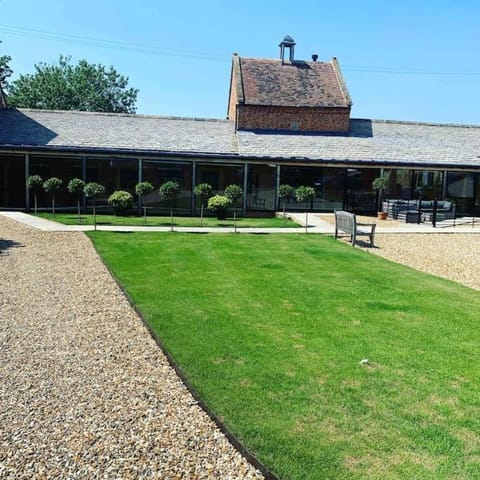 Dovecote House in Wychavon District