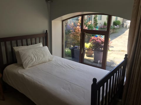 Bed, Garden view