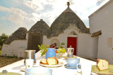 Trullo Lino House in Province of Taranto