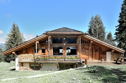 Chalet Javen - 520m2 avec piscine chauffée et home cinéma Chalet in Megève