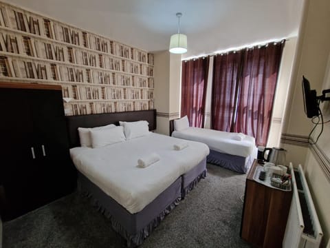 Portsmouth Budget Hotels - All rooms are EN-SUITE Hotel in Portsmouth