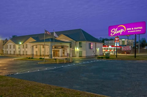 Sleep Inn & Suites Hotel in Tuscaloosa