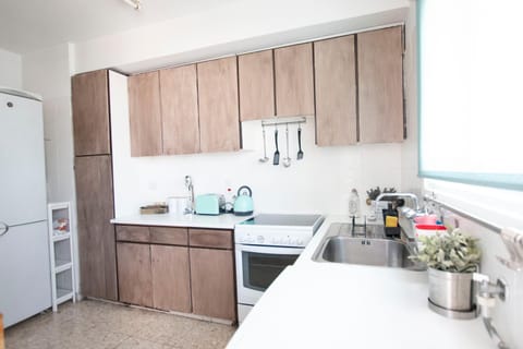 Kitchen or kitchenette, minibar, pet friendly, stove