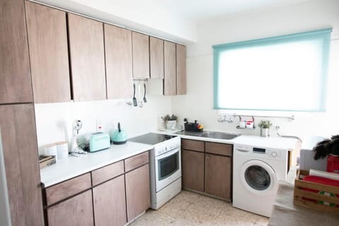 Kitchen or kitchenette, minibar, pet friendly, stove, washing machine