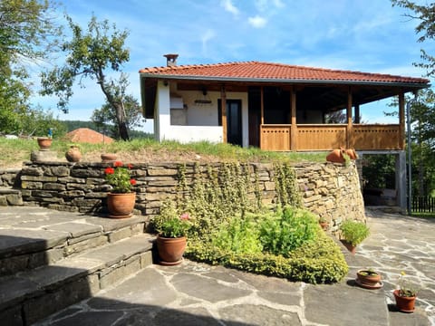 Patio, Facade/entrance, Garden view