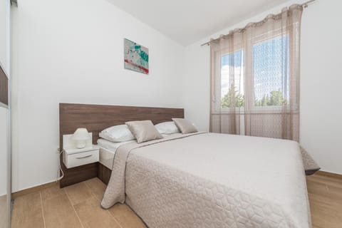 Villa Star 5 luxury apartment with a pool Condominio in Novalja