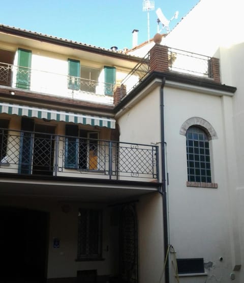Casina Volamerlo House in Cremona