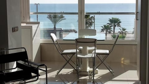 1 Linea Playa San Juan Apartment in Alicante