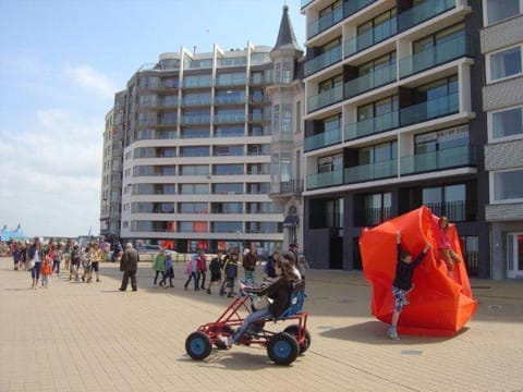 Panoramic view on beach, ships, sea - place to be Condo in Ostend