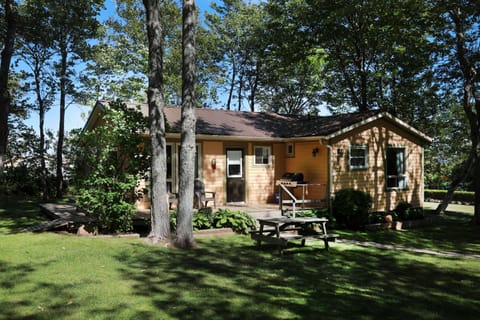 Cavendish Maples Cottages Campingplatz /
Wohnmobil-Resort in Prince Edward County