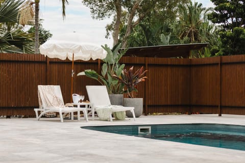 Garden view, Pool view, Swimming pool, sunbed