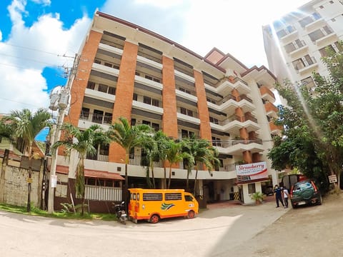 RedDoorz Plus @ Mabolo Cebu Hotel in Lapu-Lapu City