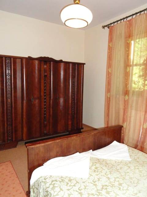 Bed, Other