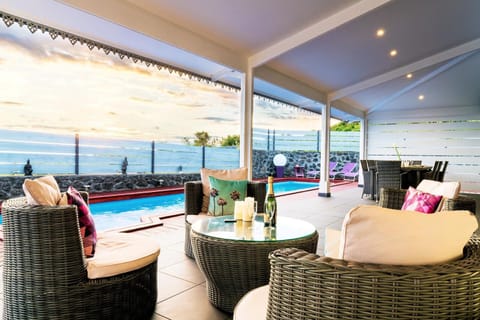 Villa REVE AUSTRAL, classée 3 étoiles, avec piscine et vue sur mer pour 6 personnes Villa in Réunion
