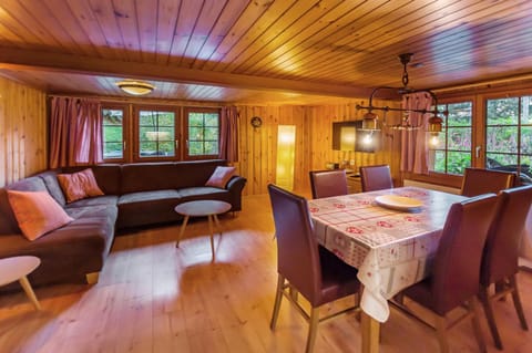 Charming Little Chalet for 6 People & Free Ski Lockers Chalet in Grindelwald
