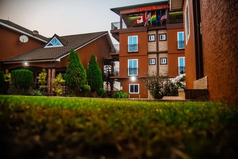Homey Lodge Hotel in Kumasi