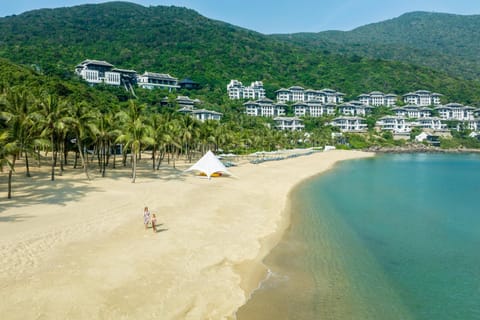 Bird's eye view, Beach, Mountain view, Sea view