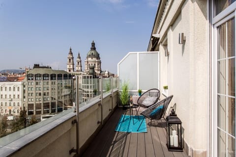 Eye of Budapest Penthouse Condo in Budapest