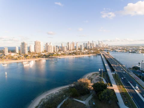 Property building, Neighbourhood, Bird's eye view, River view, Sea view