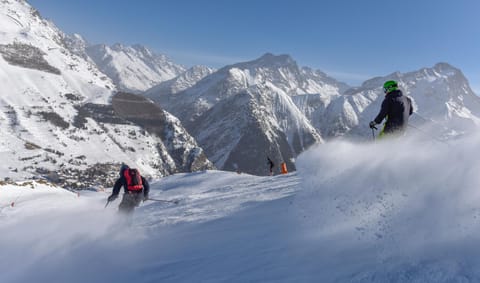 Day, Natural landscape, Winter, Skiing