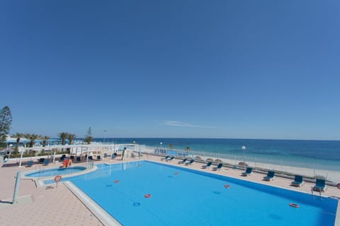 Pool view, Sea view