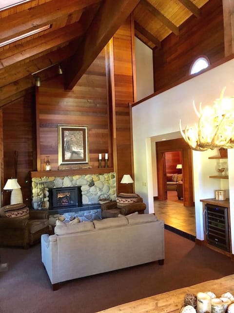 Luxury Lodgepole Home at Northstar House in Northstar Drive