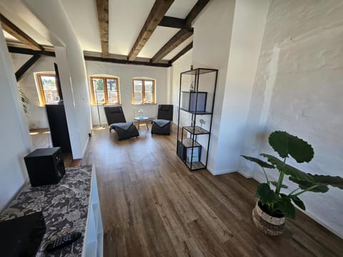 Living room, Photo of the whole room, Seating area