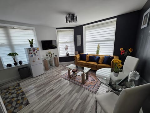 The Holiday 20 flat! outside LEZ Apartment in Aberdeen