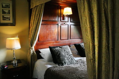 TOWNHOUSE ROOMS Bed and Breakfast in Truro
