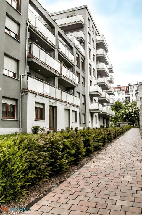 Property building, Facade/entrance, Spring, Day, On site