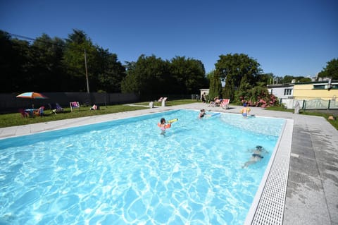 Camping de l'Ill Campground/ 
RV Resort in Mulhouse