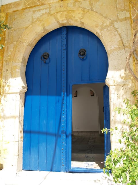 Facade/entrance, Decorative detail