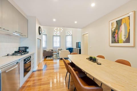 Luxury on the Esplanade Casa in Echuca