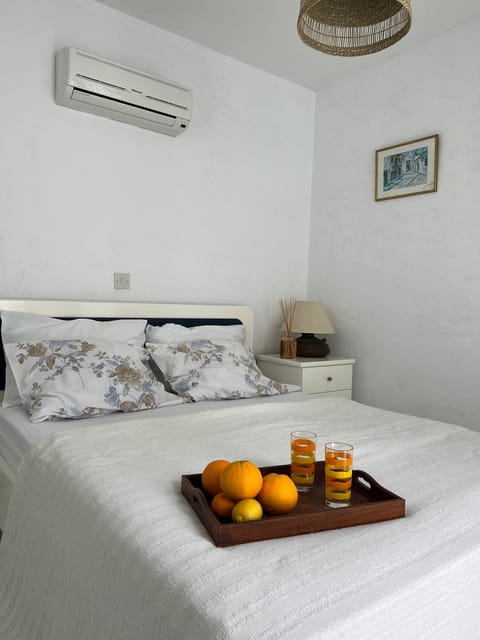 2 bedroom flat by the sea Wohnung in Germasogeia
