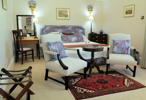 Hacklewood Hill Country House Bed and Breakfast in Port Elizabeth