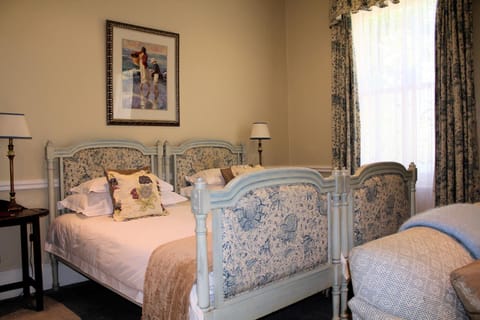 Hacklewood Hill Country House Bed and Breakfast in Port Elizabeth
