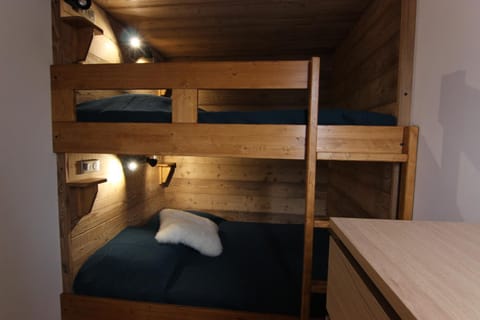 Bed, Photo of the whole room, Bedroom, bunk bed