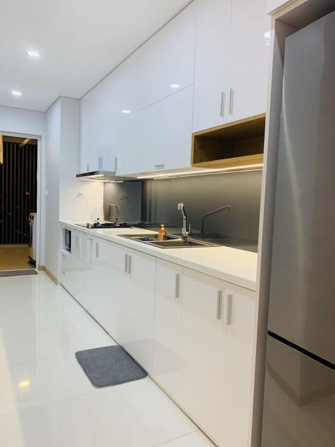 Sunrise City 3 Bed Room Full Furniture Condo in Ho Chi Minh City