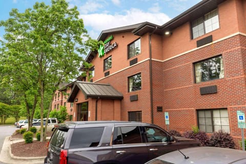 Extended Stay America Select Suites - Raleigh - RTP - 4610 Miami Blvd Hotel in Cedar Fork